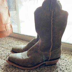Women’s Justin boots